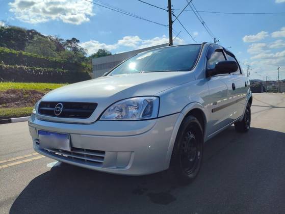 CHEVROLET CORSA 1.0 MPFI MAXX SEDAN 8V FLEX 4P MANUAL CHEVROLET CORSA 1.0 MPFI MAXX SEDAN 8V FLEX 4P MANUAL